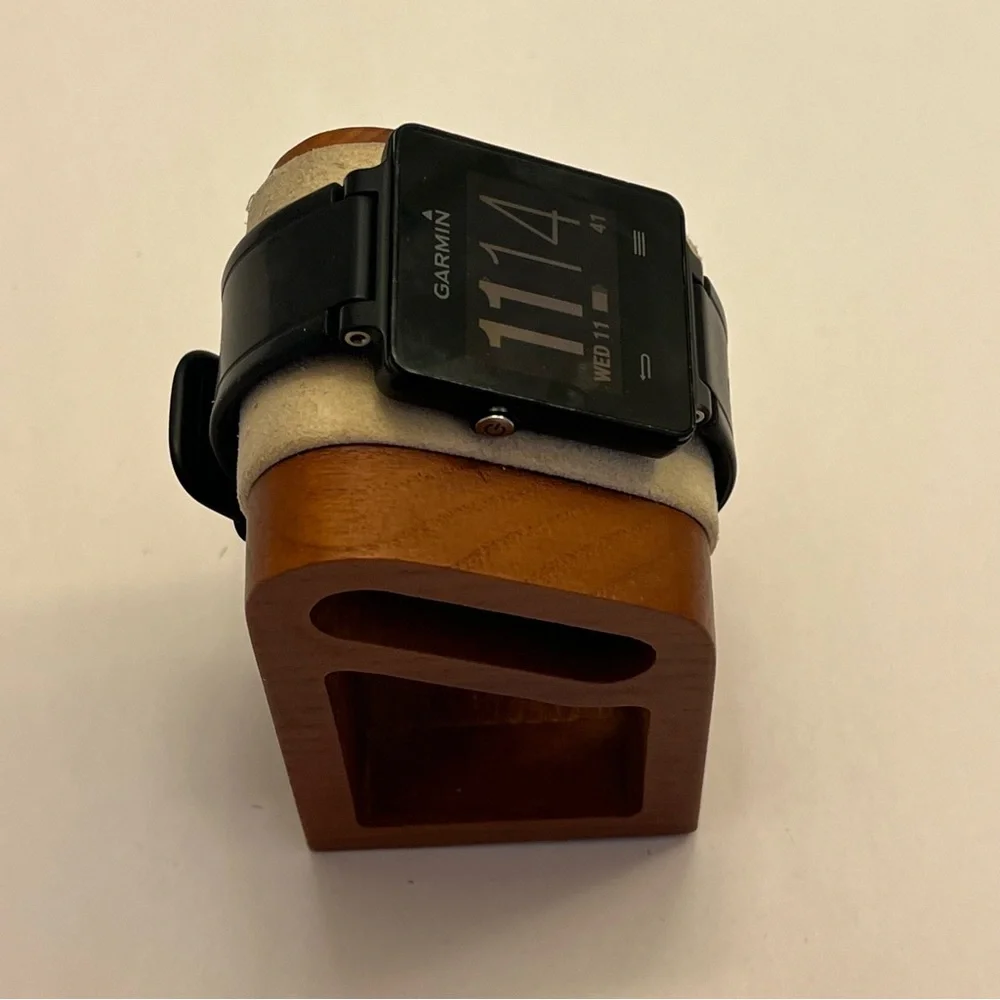Garmin Vivoactive,‎ Tested, Charger Included, No Scratches,